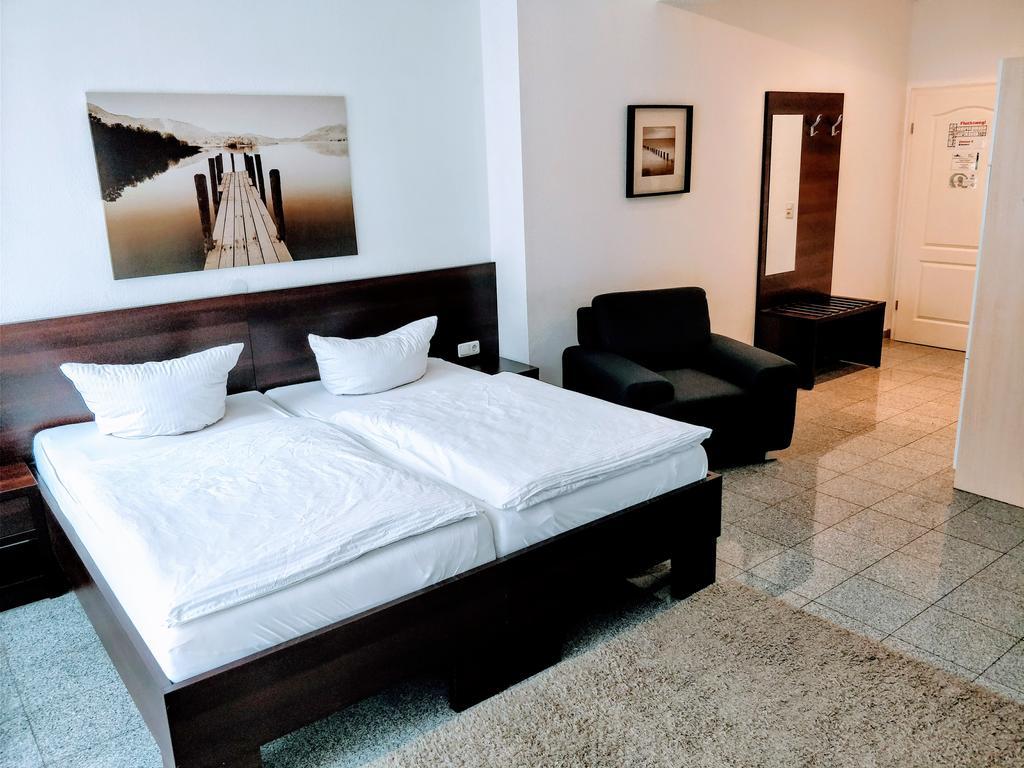 Boardinghouse - Stadtvilla Budget Schweinfurt Esterno foto