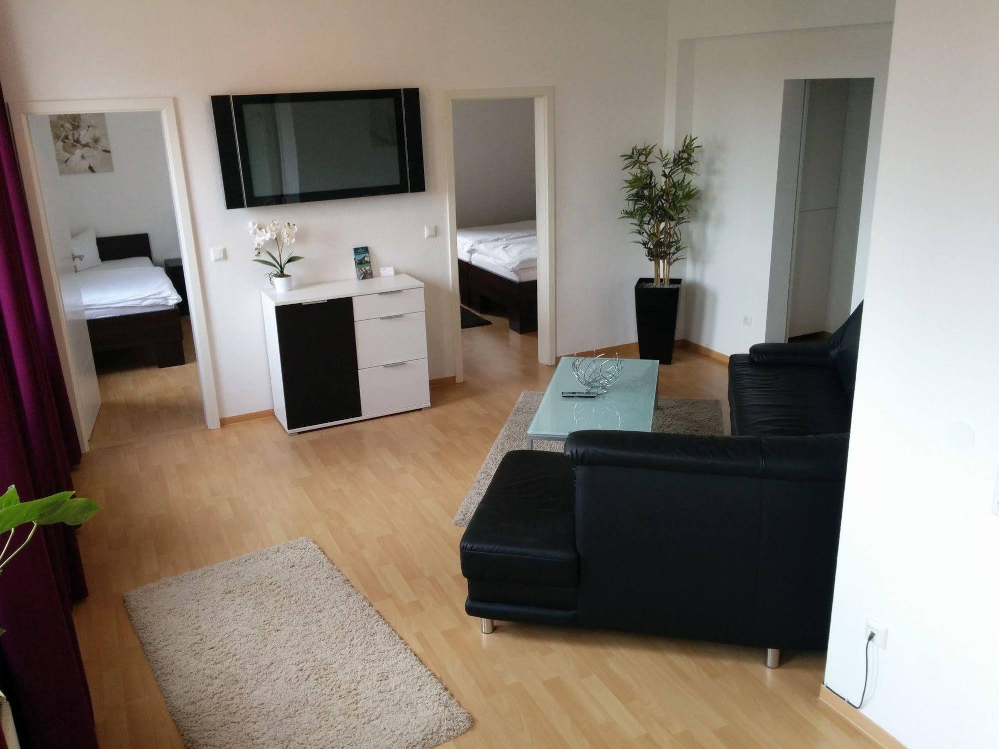 Boardinghouse - Stadtvilla Budget Schweinfurt Esterno foto