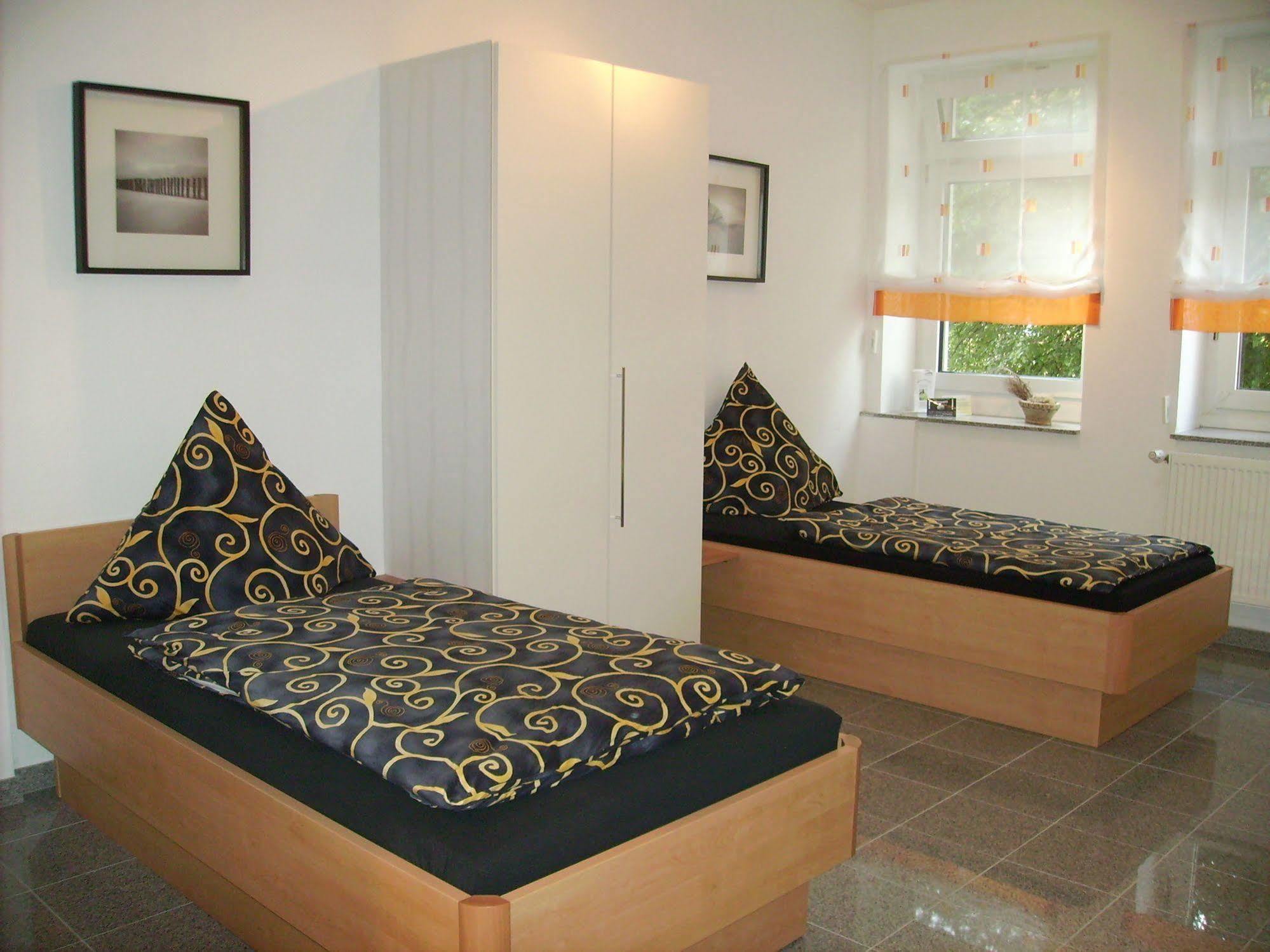 Boardinghouse - Stadtvilla Budget Schweinfurt Esterno foto