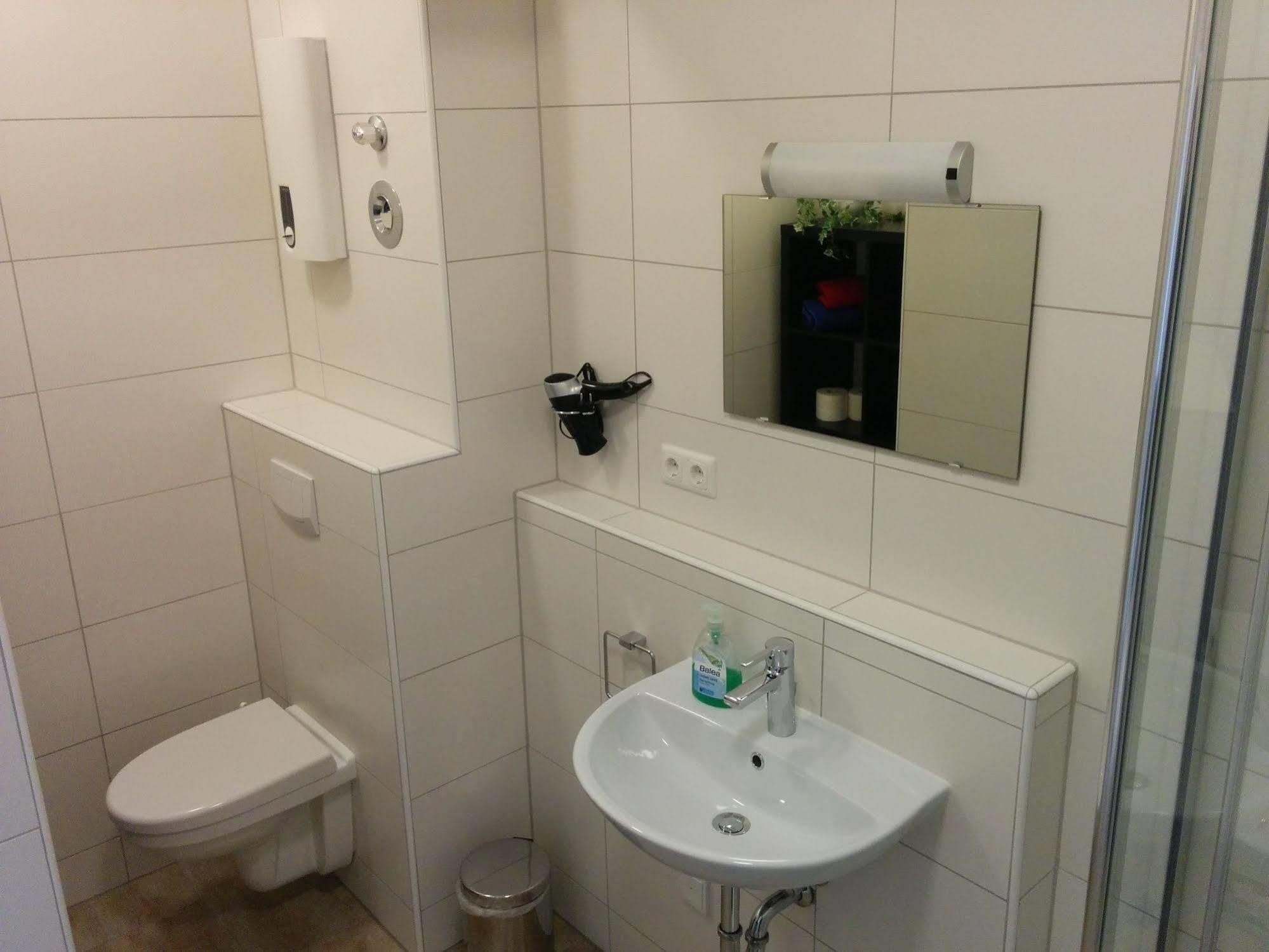 Boardinghouse - Stadtvilla Budget Schweinfurt Esterno foto