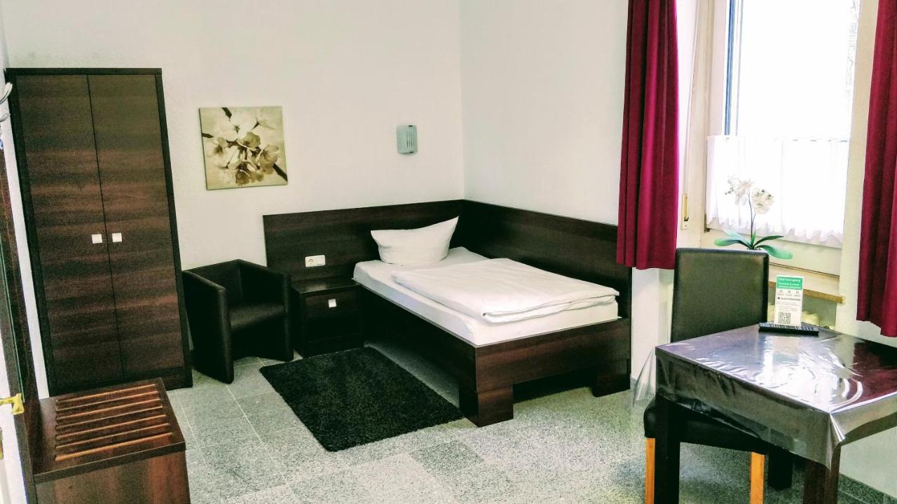 Boardinghouse - Stadtvilla Budget Schweinfurt Esterno foto